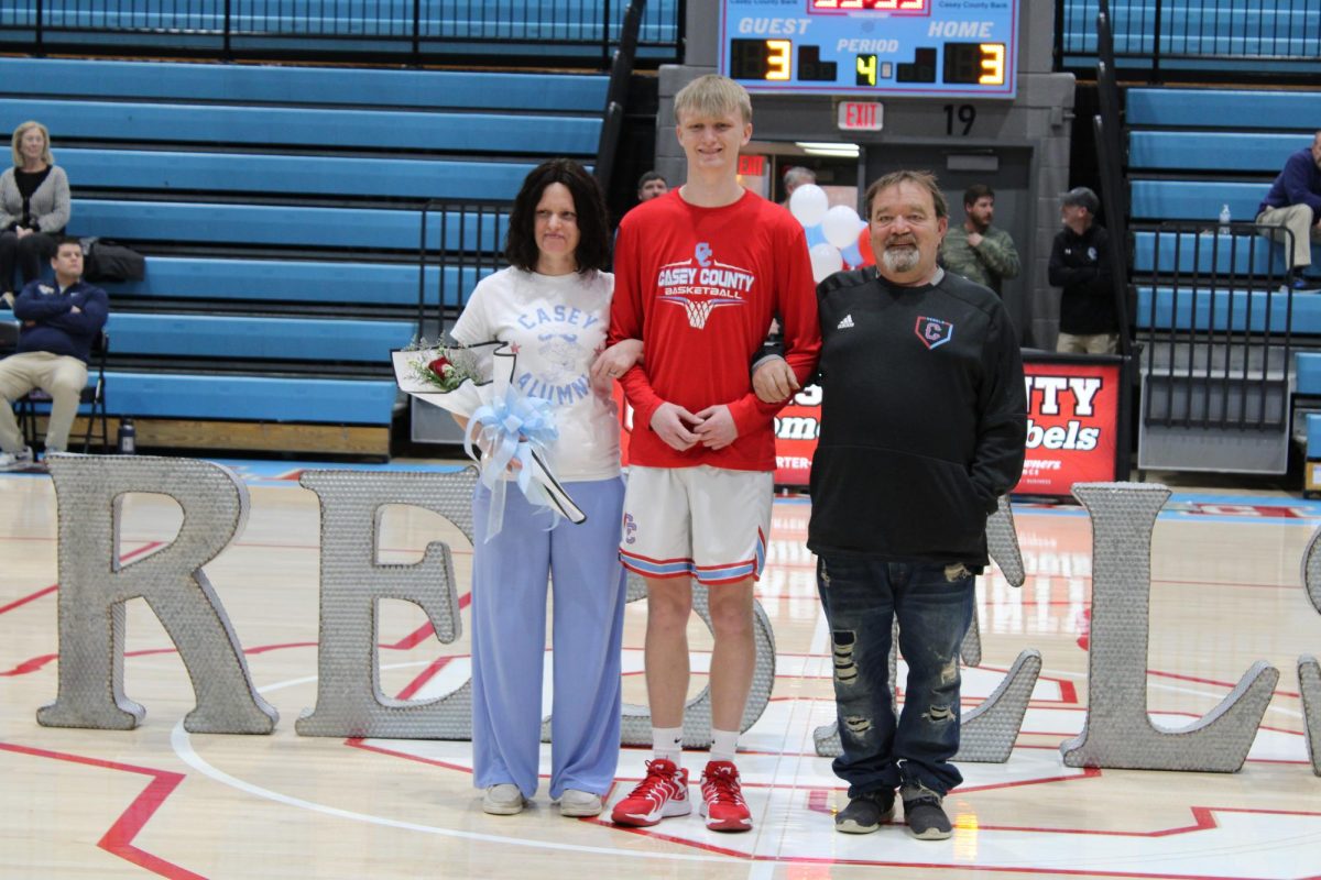 Senior boys' basketball player Ethan Hatter